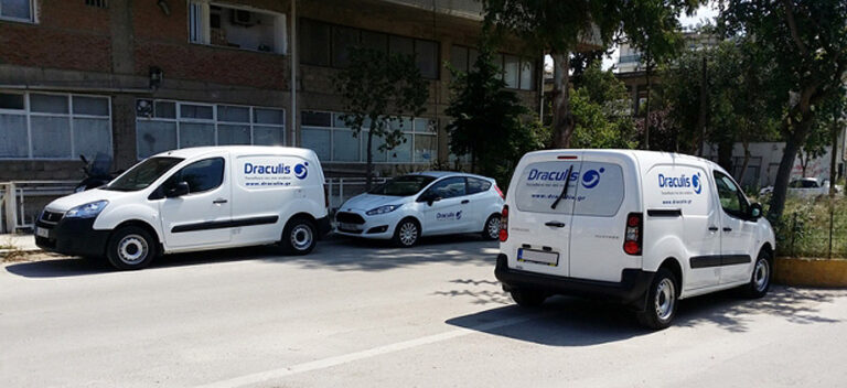 Ο ιδιόκτητος στόλος της Draculis! H εταιρεία Draculis με τον ιδιόκτητο στόλο και το εξειδικευμένο προσωπικό ανταποκρίνεται άμεσα σε κάθε κλήση σας για συντήρηση ή τεχνική υποστήριξη. Τα συνεργεία μας είναι γρήγορα, αξιόπιστα και άρτια καταρτισμένα.
